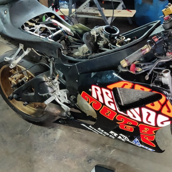 2005 Honda rc51 sp2 20003 miles - Picture 3 of 9